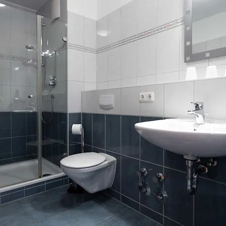 Apartment Strandnahe Fewo Mit 2 Schlafzimmern Und Balkon, Residenz Bel Vital Wohnung 45, Binz *